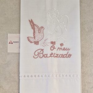 TOALHA DE BATISMO| BRANCA BORDADA A ROSA VELHO  75%ALGODÃO 25%POLIESTER