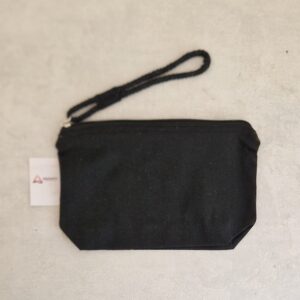 NECESSAIRE PRETA COM FRANJAS 100% ALGODÃO 340G 23X15CM