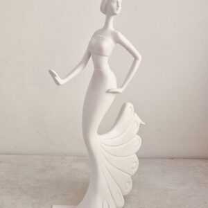 MARFINITE| AFRICANA A DANÇAR COM VESTIDO 34CM