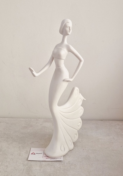 MARFINITE| AFRICANA A DANÇAR COM VESTIDO 34CM