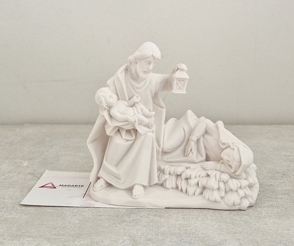 MARFINITE| SAGRADA FAMILIA NOSSA SENHORA DEITADA 9.5X11CM